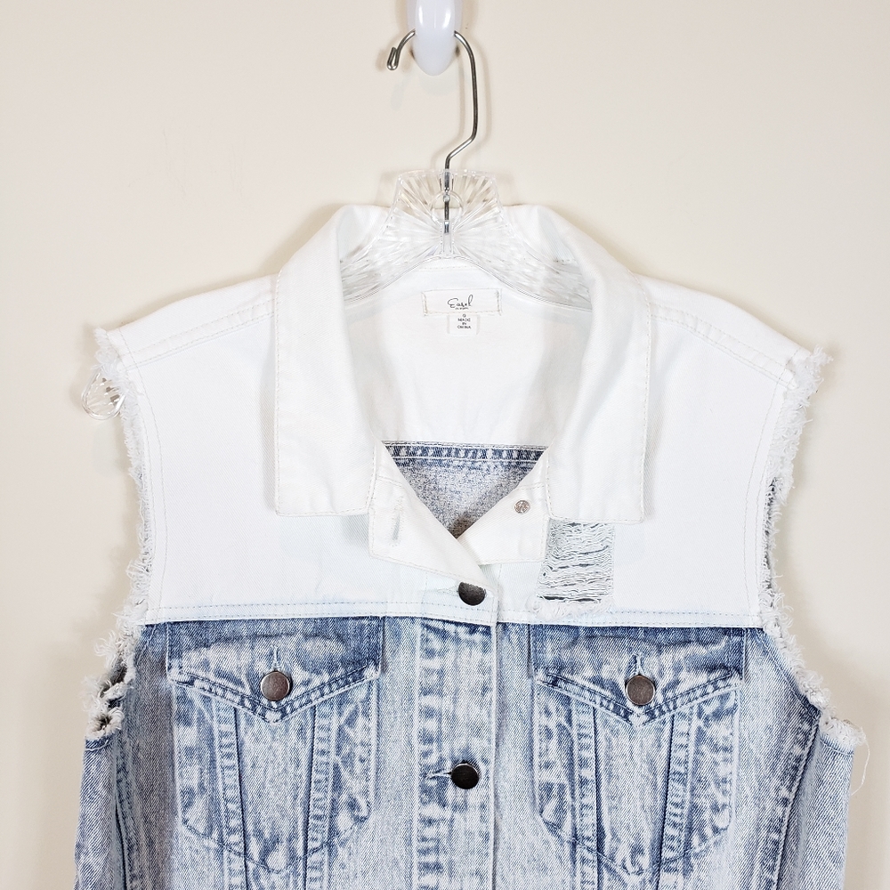 EASEL Distressed Two-Tone Washed Denim - Picture 5 of 7